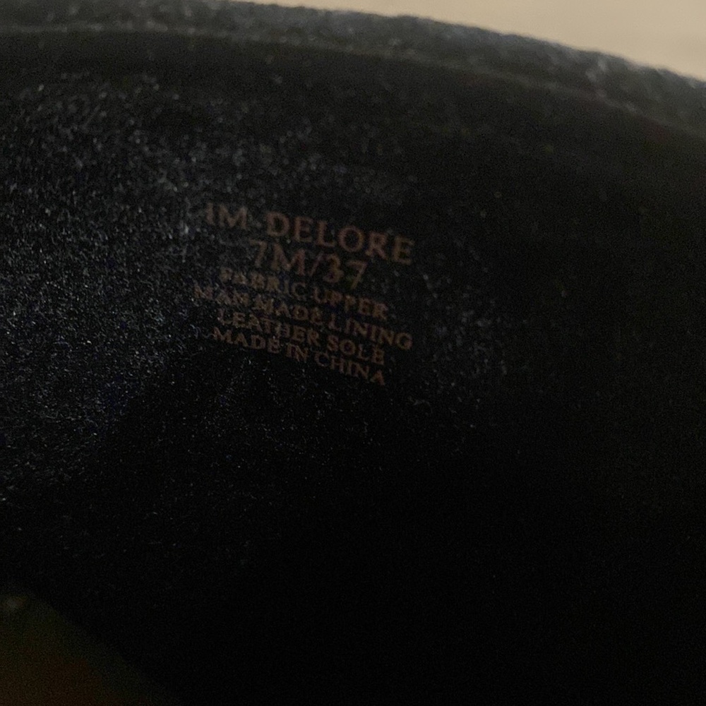 Vince Camuto Imagine booties -never worn, just collecting dust, no box. Size 7 - Picture 7 of 11